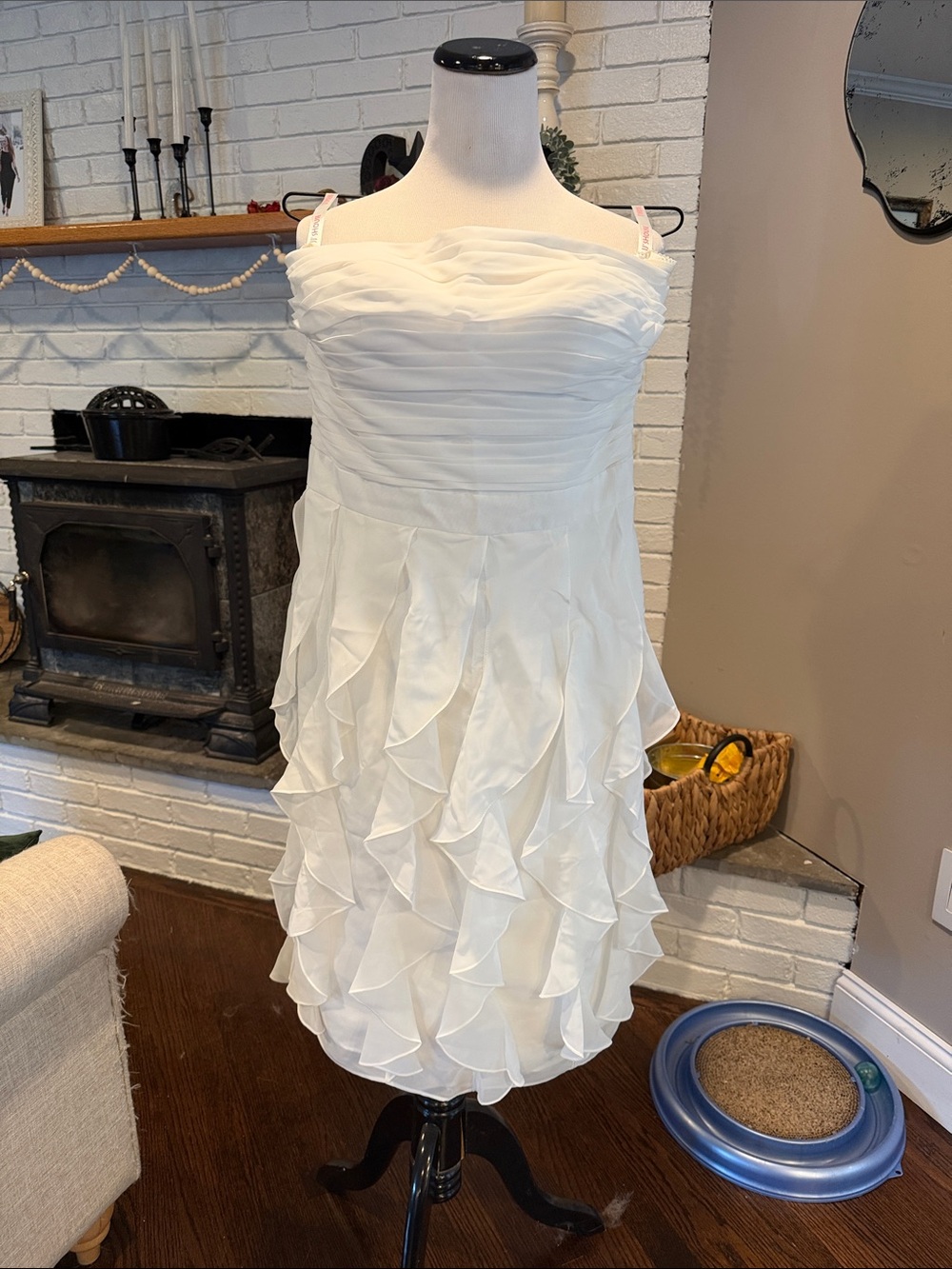 NWT JJs House Tiered Waterfall Strapless Cocktail Dress | Size 10